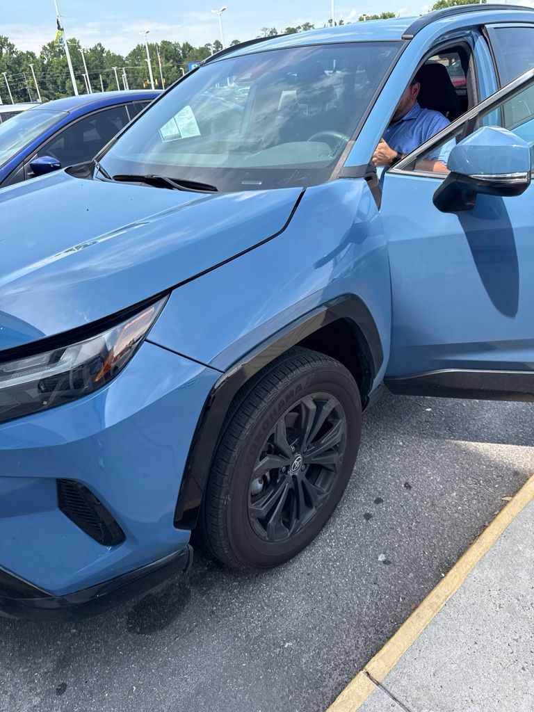 2023 Toyota RAV4 Hybrid SE