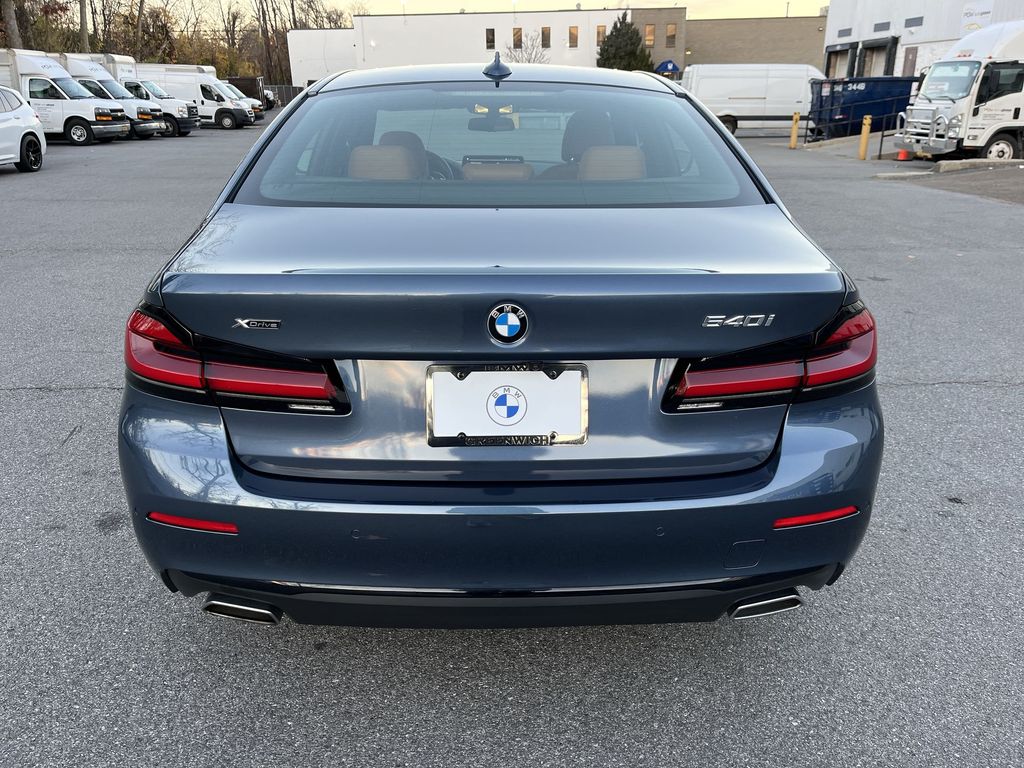 Thumbnail: 2023 BMW 5 Series - 24