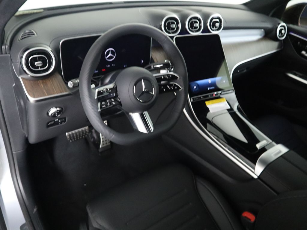 Thumbnail: 2026 Mercedes-Benz GLC - 10