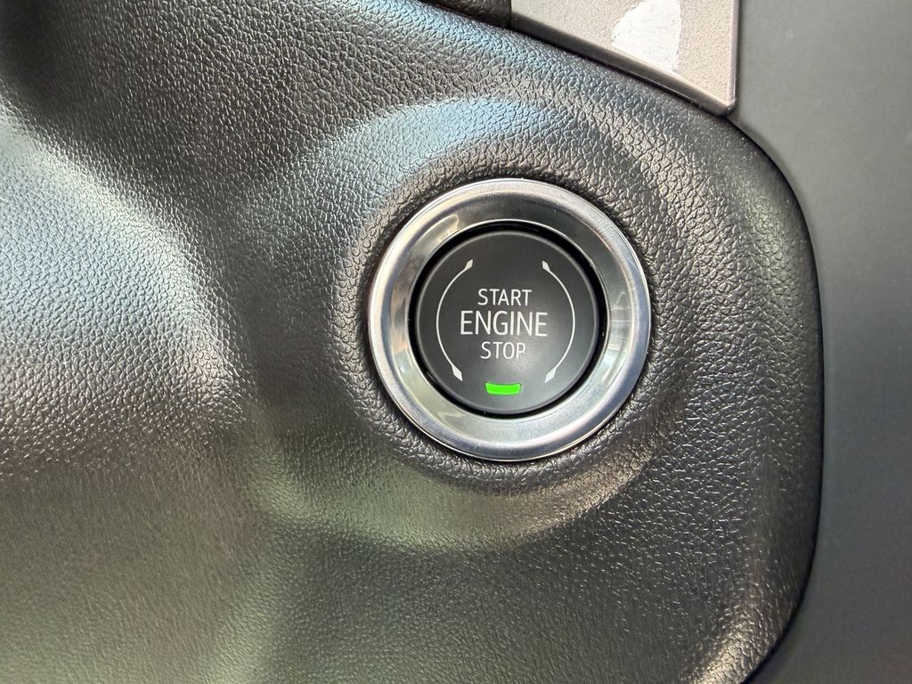 new 2025 GMC Sierra 1500 car, priced at $40,097