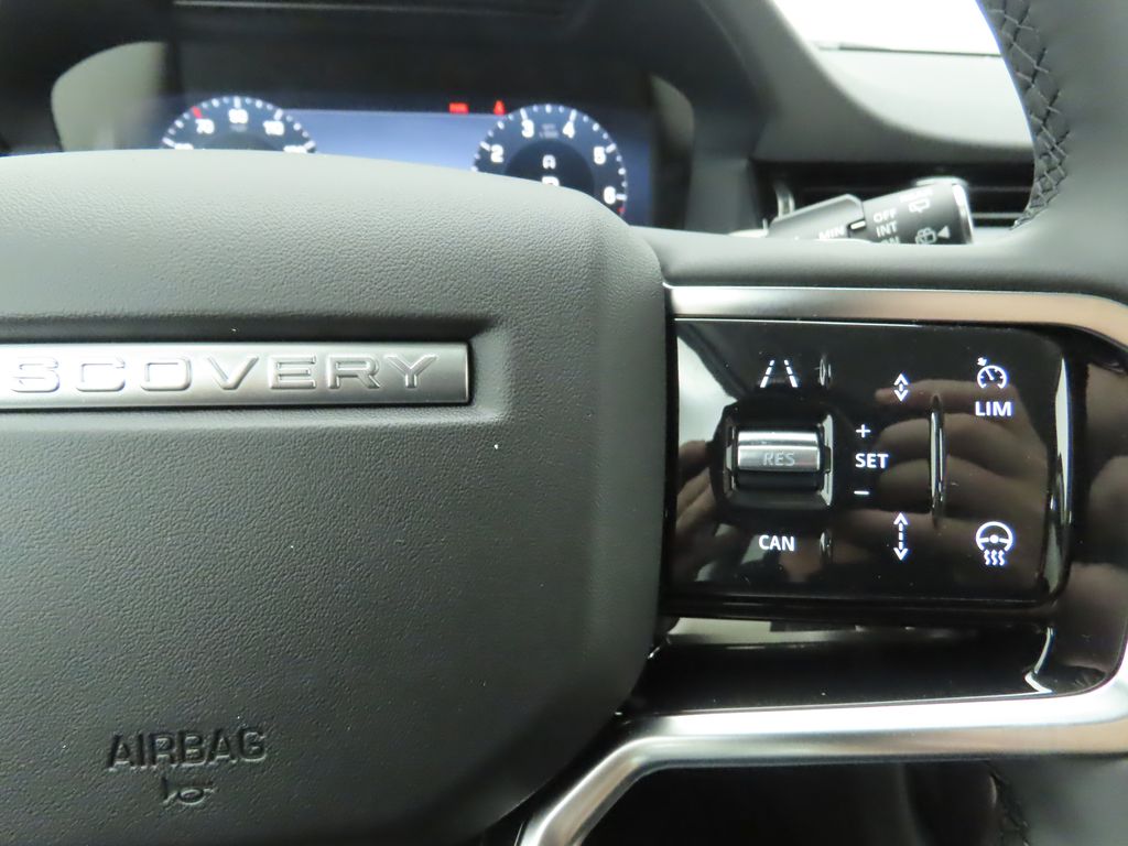 Thumbnail: 2025 Land Rover Discovery Sport - 12