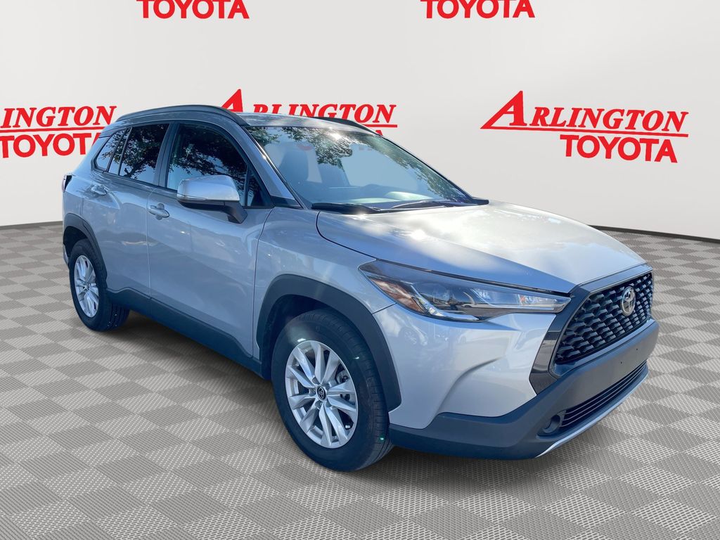 2024 Toyota Corolla Cross LE