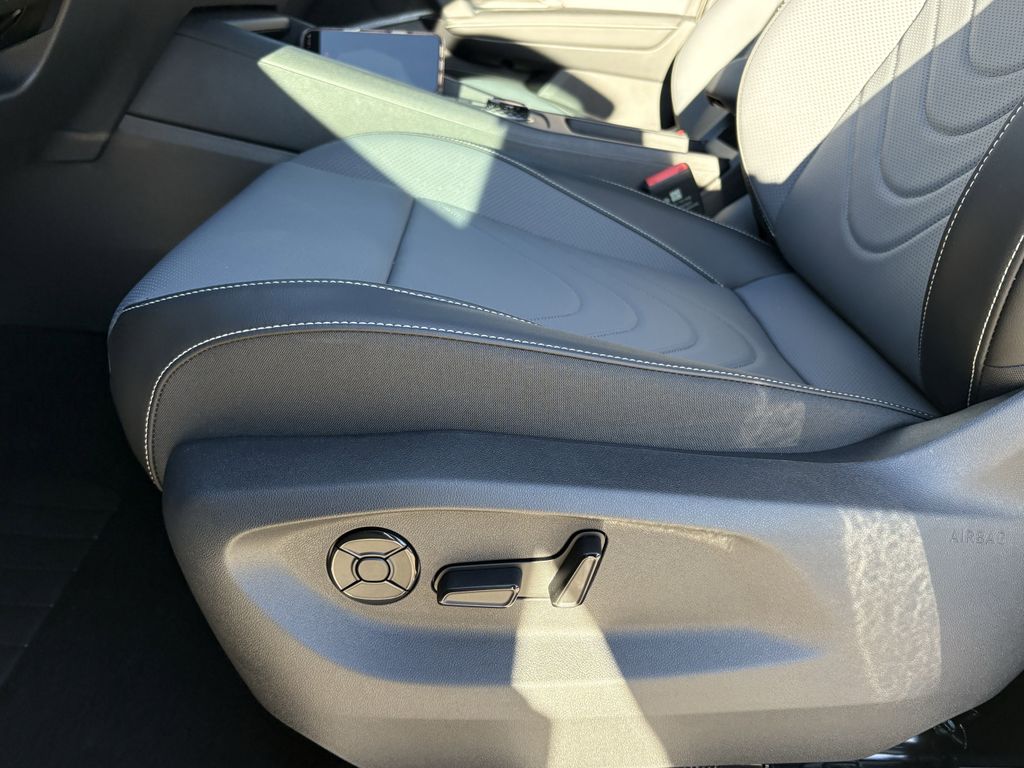 New 2026 Sandstone Volkswagen 2.0T SE R-Line Black image 13