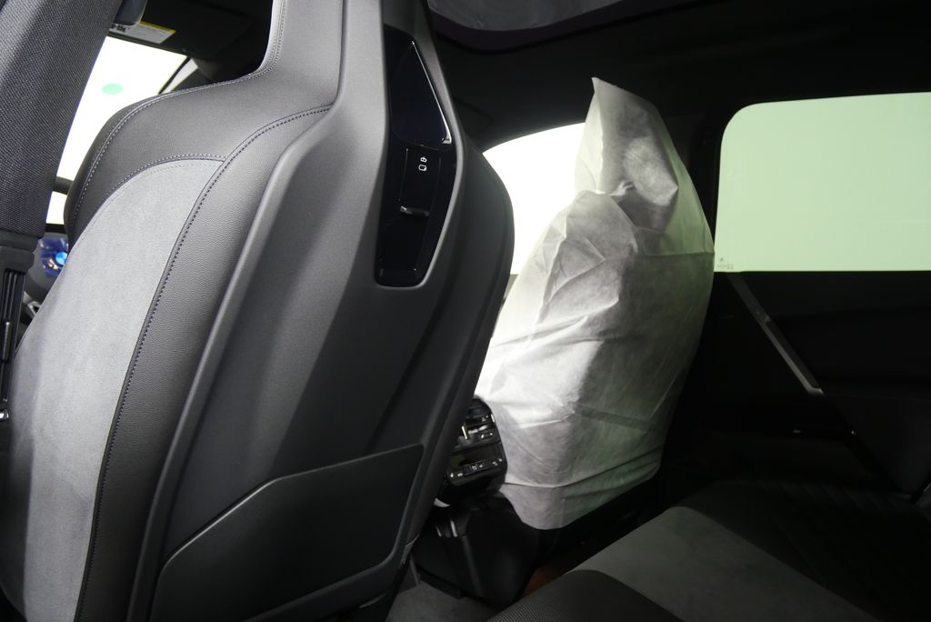 Thumbnail: 2026 BMW iX - 18