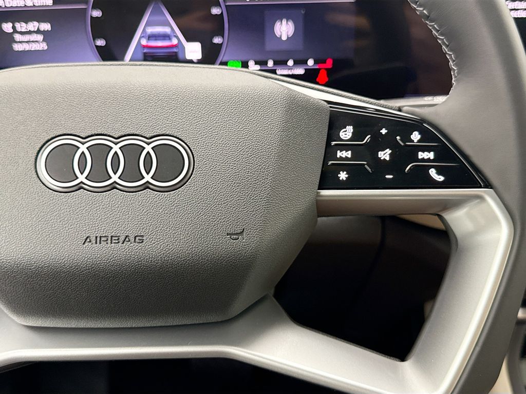 Thumbnail: 2025 Audi Q5 - 12