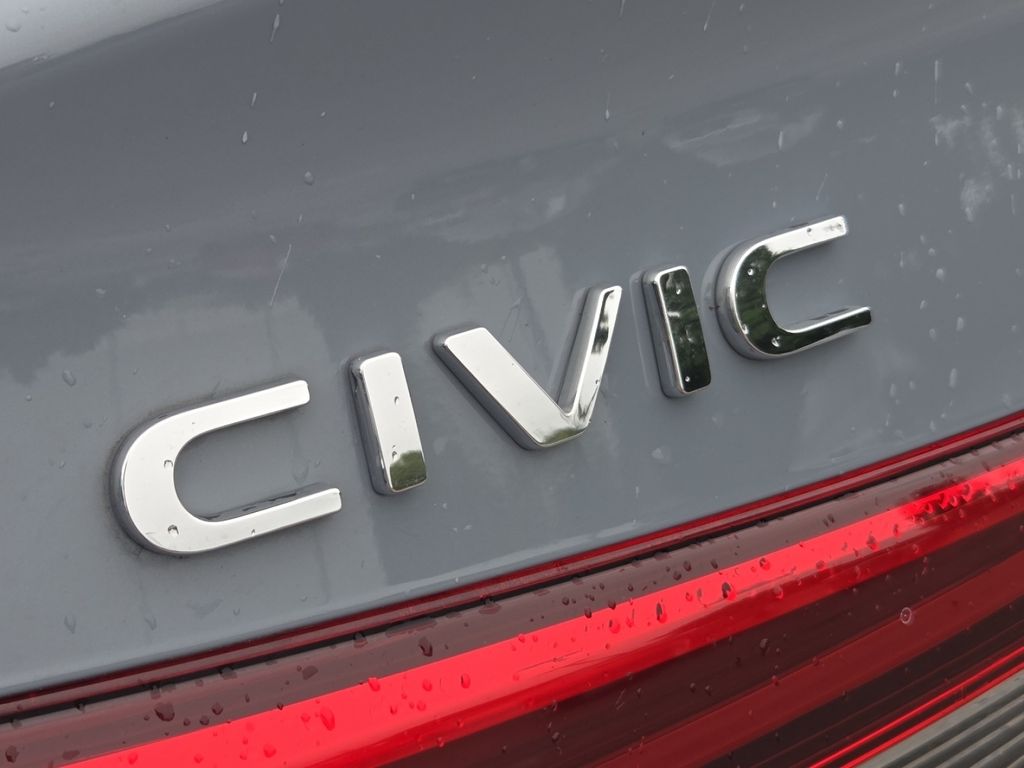 Used 2023 Black Honda Touring image 16