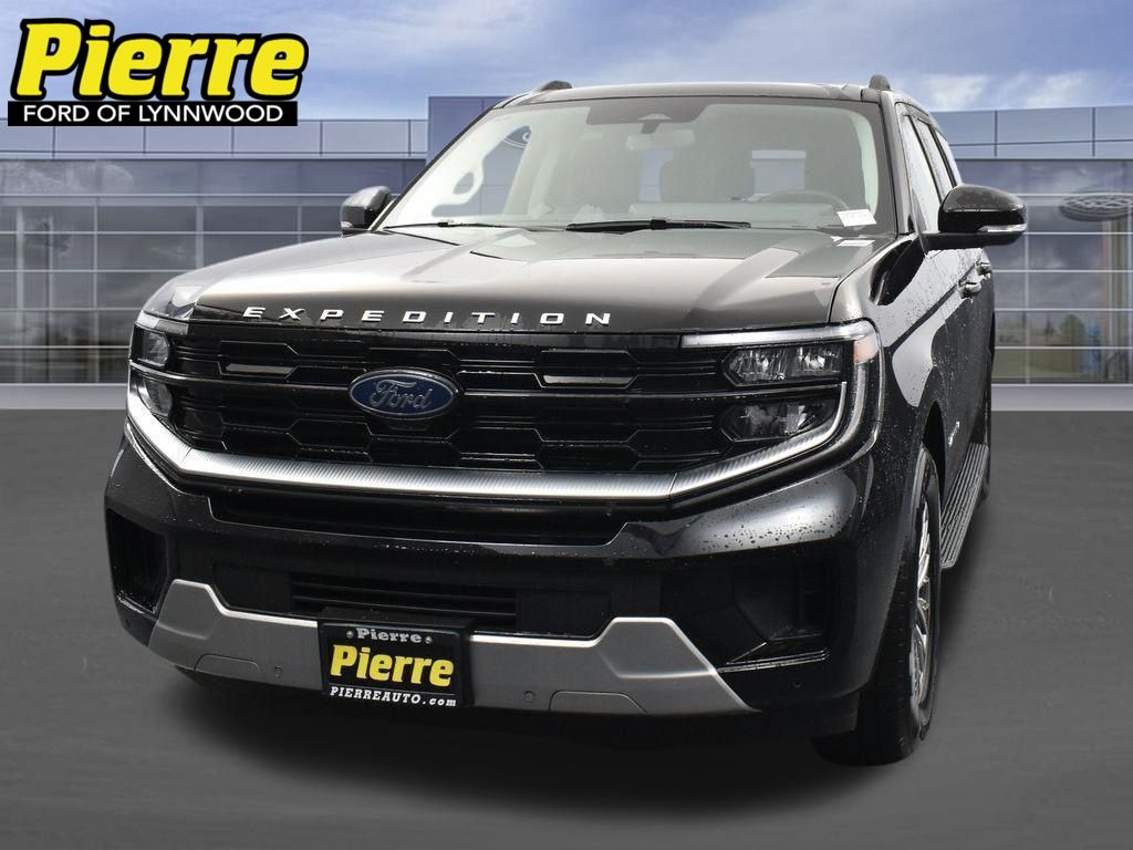Black Metallic 2026 Ford Expedition SUV / Crossover Four-Wheel Drive Automatic