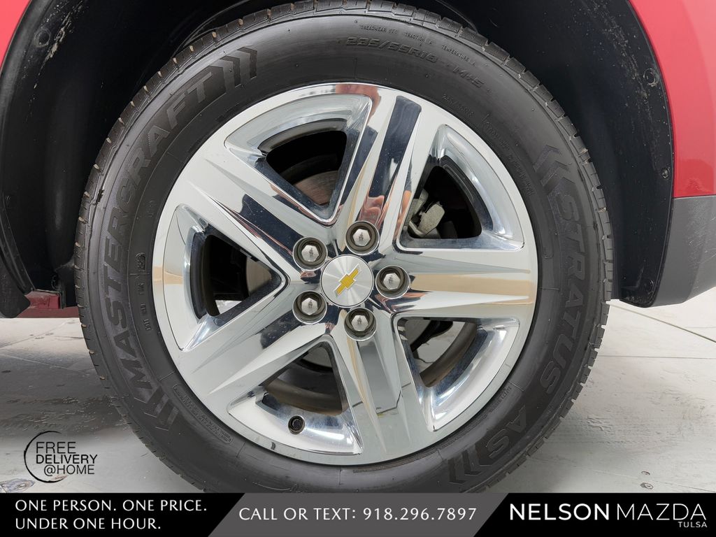 Used 2015 Red Chevrolet LTZ image 13