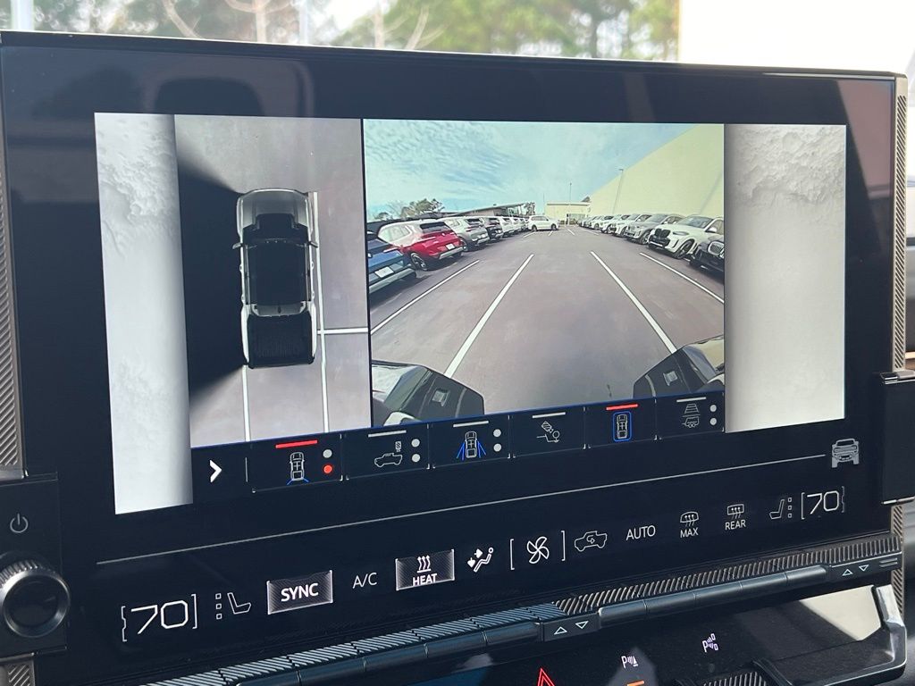 Thumbnail: 2025 GMC Hummer EV - 16