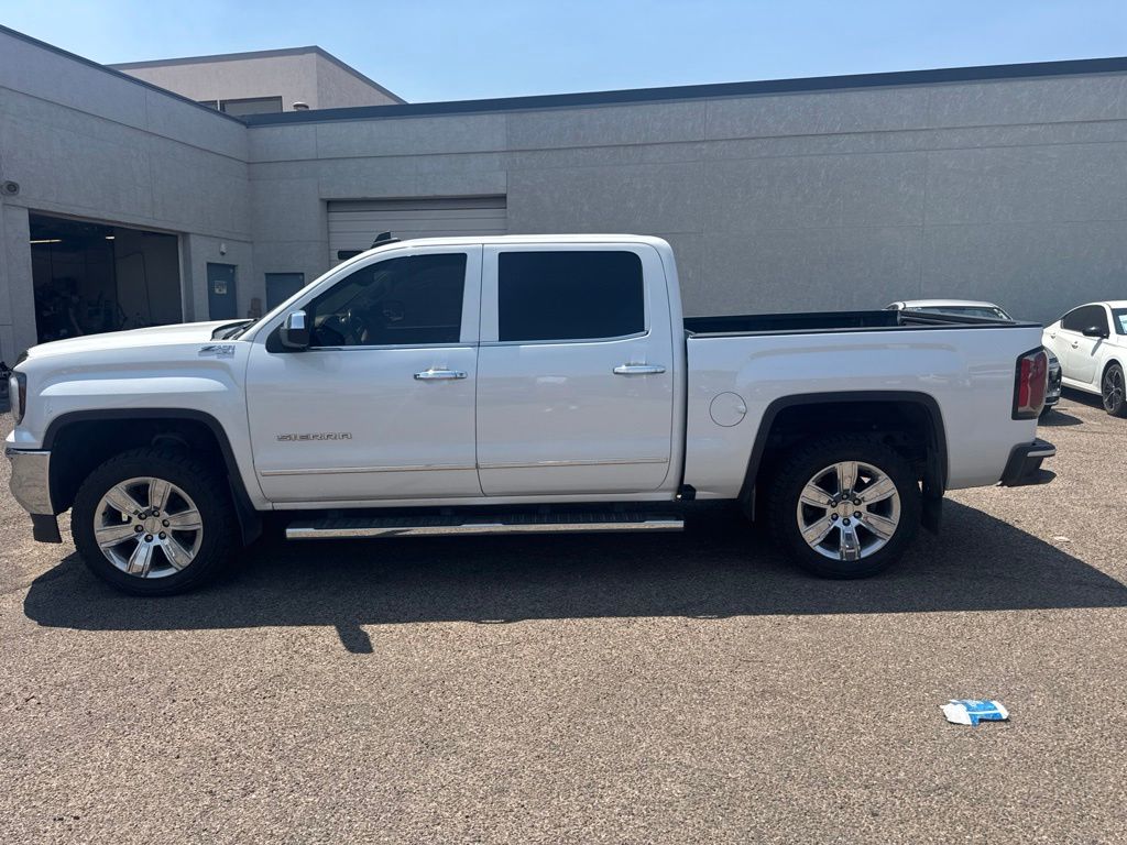 2017 GMC Sierra 1500 SLT - 0