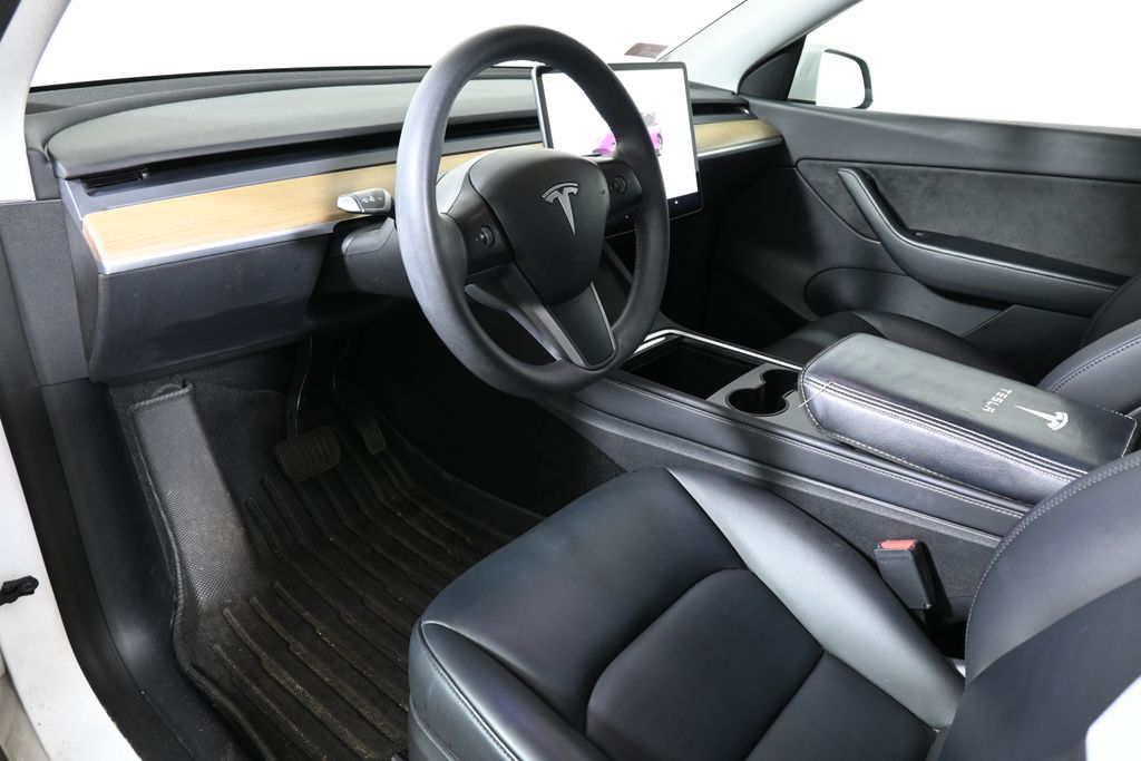 Thumbnail: 2022 Tesla Model Y - 4