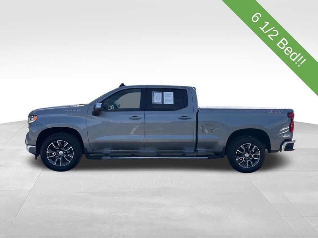 2023 Chevrolet Silverado 1500 LT photo 2