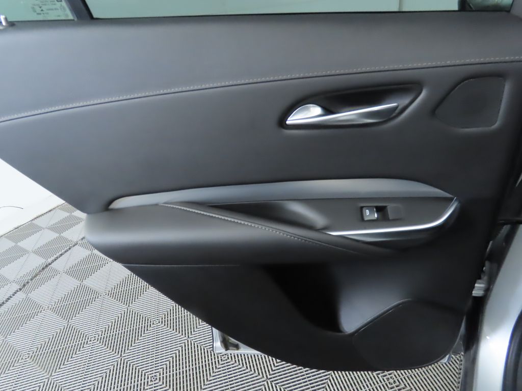 Thumbnail: 2022 Cadillac XT4 - 26