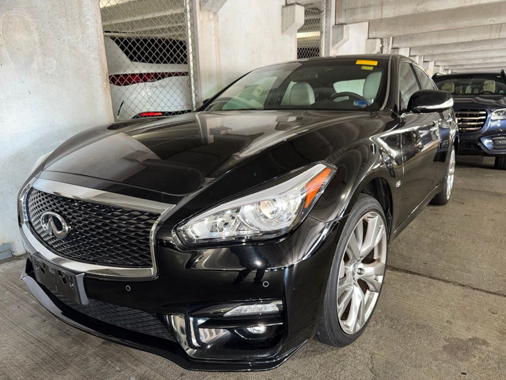 2016 INFINITI Q70  -
                  Vienna, VA