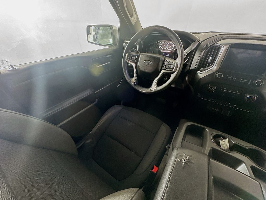 Used 2020 White Chevrolet LT image 9