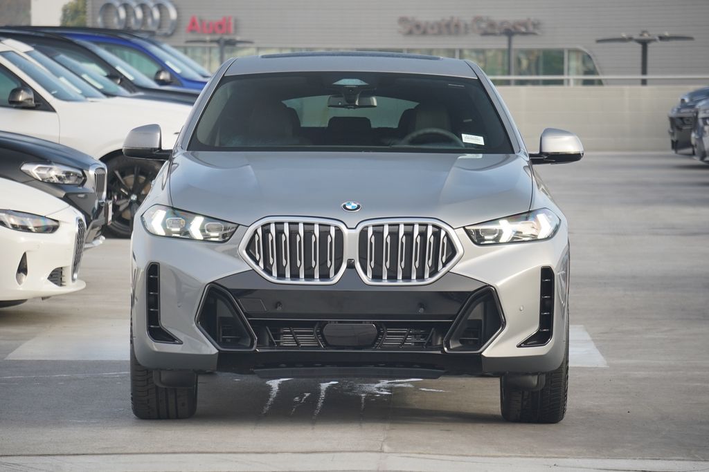 2025 BMW X6 xDrive40i 2