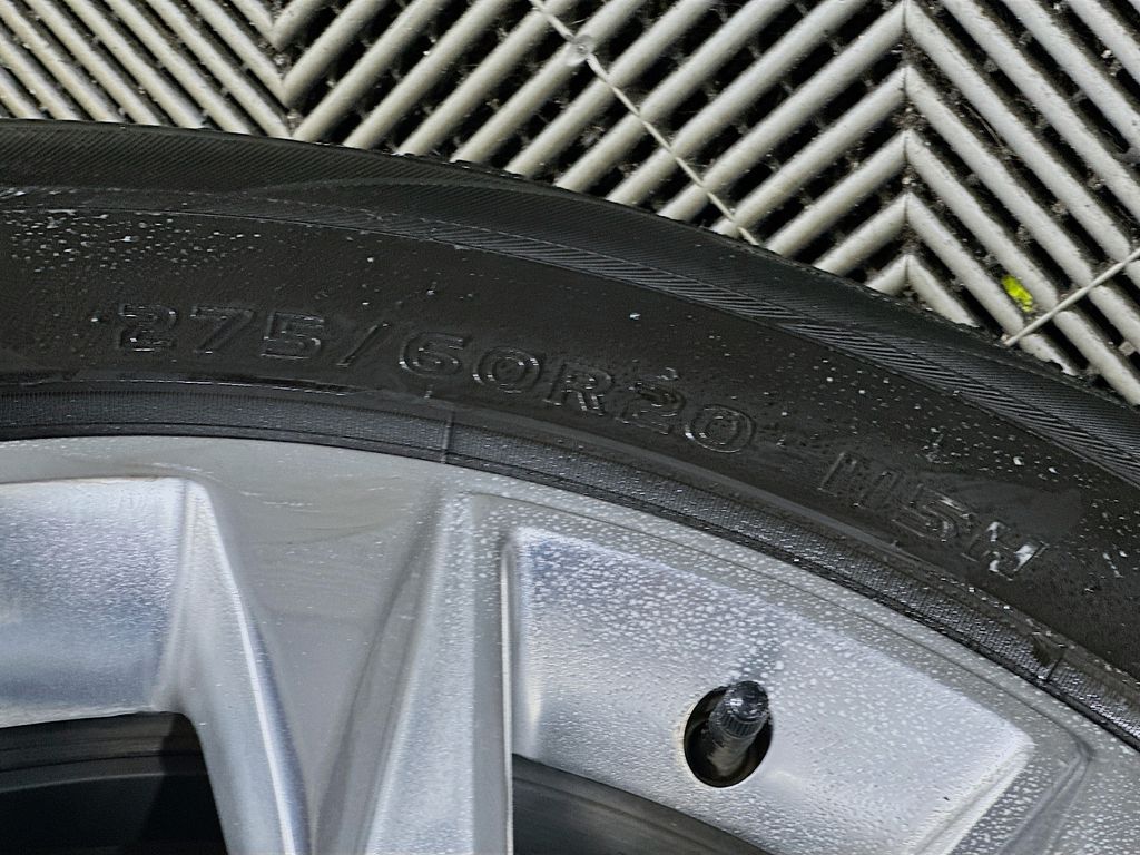 Used 2024 Gray Chevrolet Premier image 34