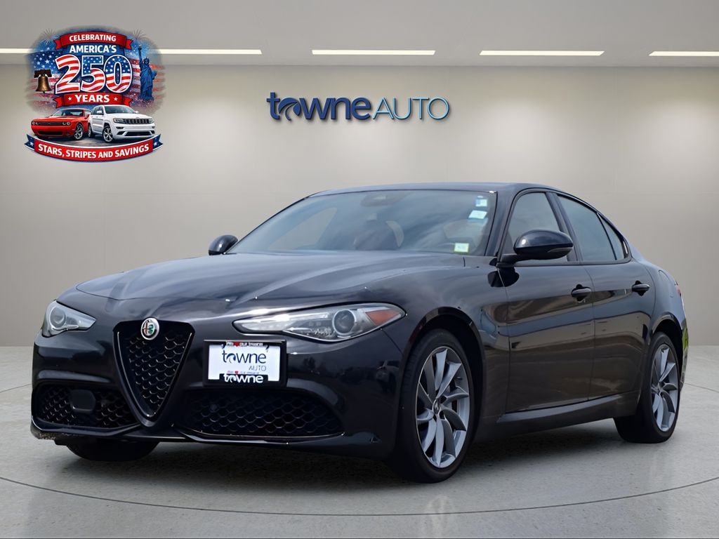 Vulcano Black Metallic 2022 Alfa Romeo Giulia Sedan All-Wheel Drive 8-Speed Automatic