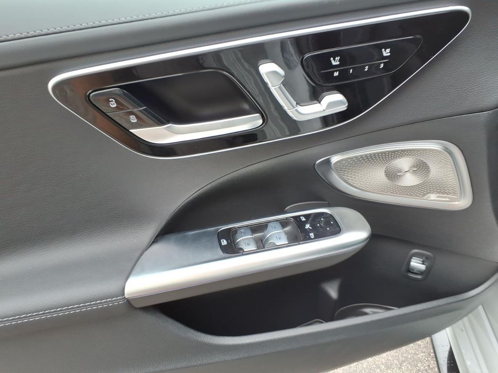 New 2026 MANUFAKTUR Alpine Grey Mercedes-Benz C 43 AMG® image 12