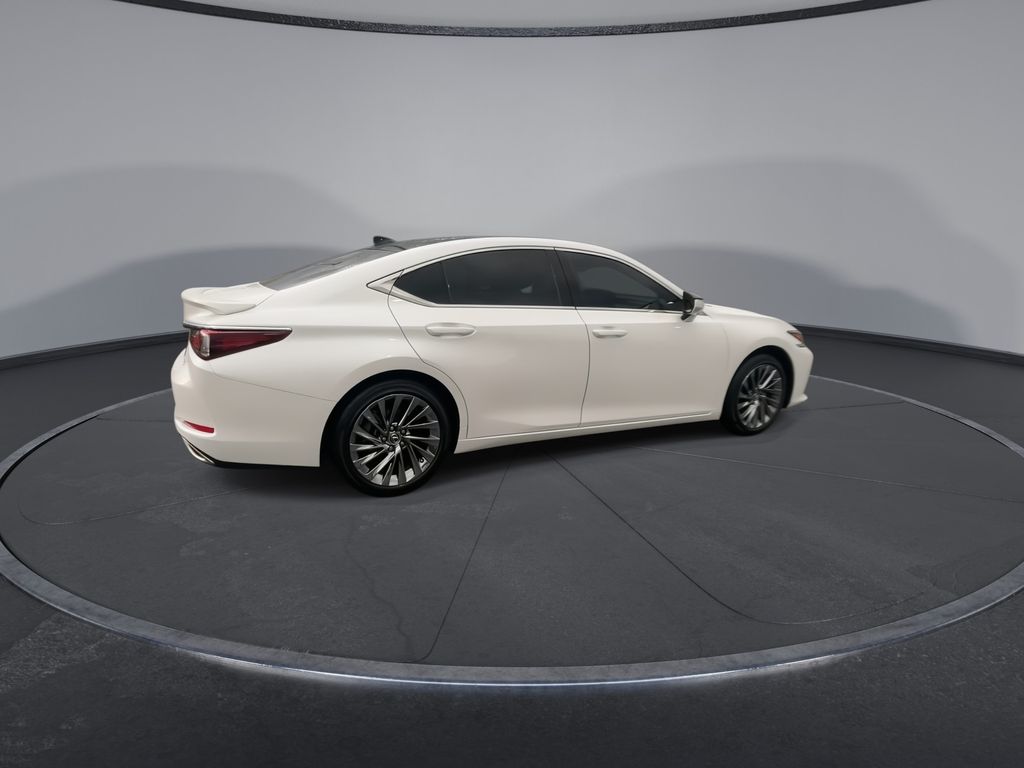 Thumbnail: 2024 Lexus ES - 9