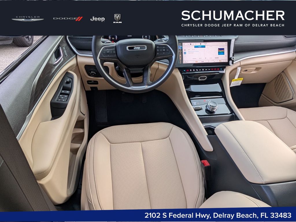 new 2026 Jeep Grand Cherokee car, priced at $46,155