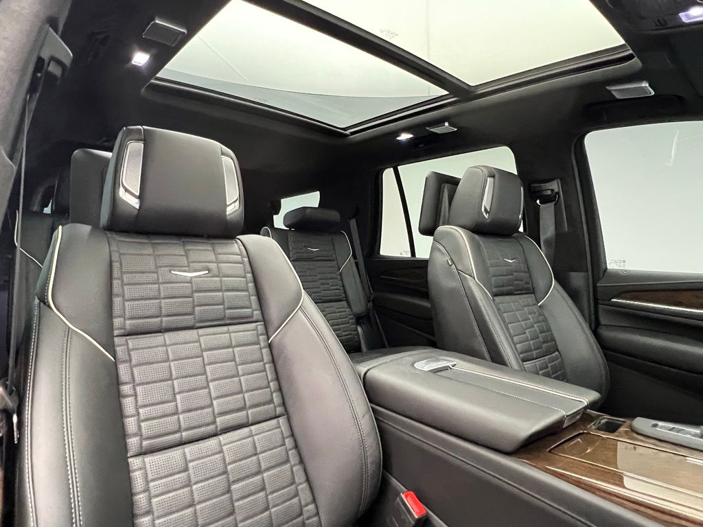 Thumbnail: 2023 Cadillac Escalade - 7