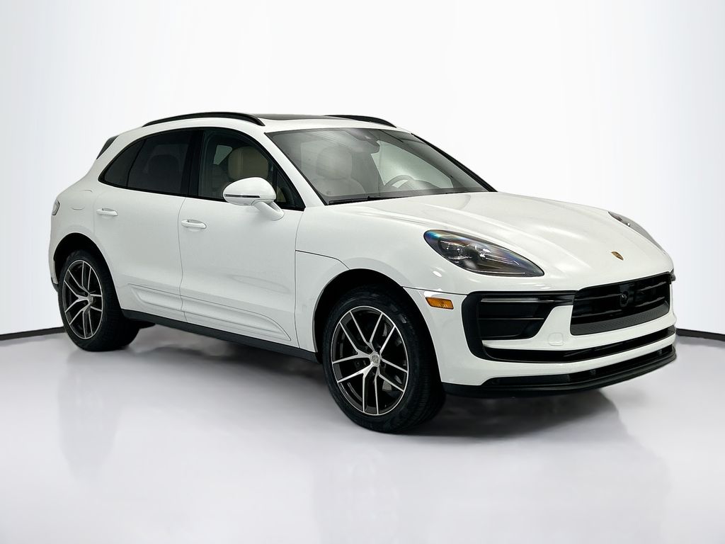 Thumbnail: 2025 Porsche Macan - 9