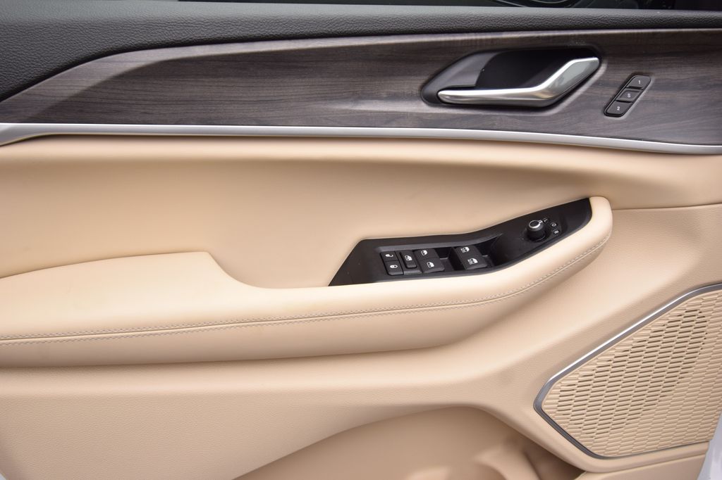 new 2026 Jeep Grand Cherokee car, priced at $48,485