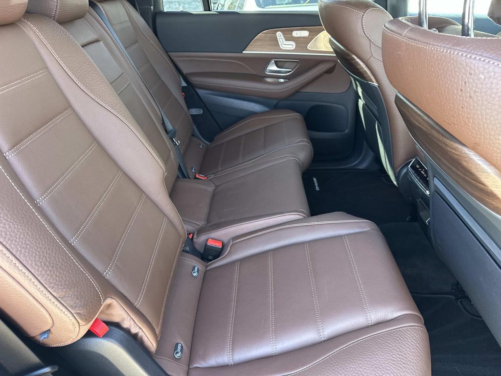 Thumbnail: 2026 Mercedes-Benz GLS - 12