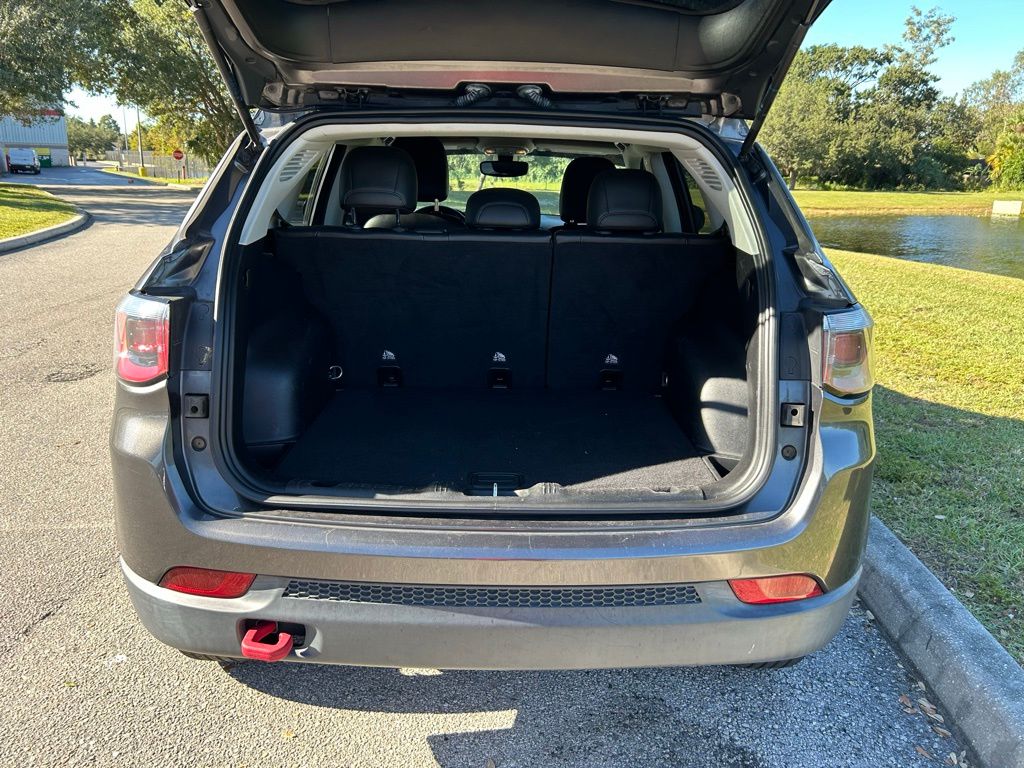 Thumbnail: 2019 Jeep Compass - 10