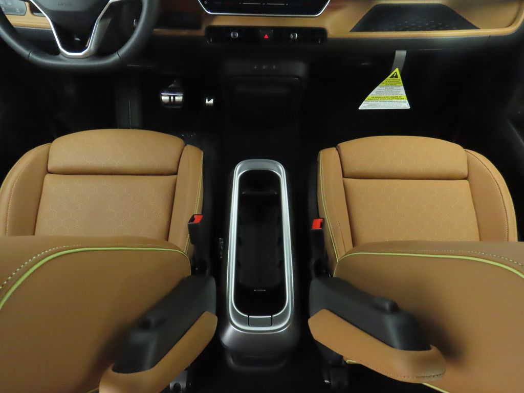 Thumbnail: 2025 Volkswagen ID.Buzz - 17