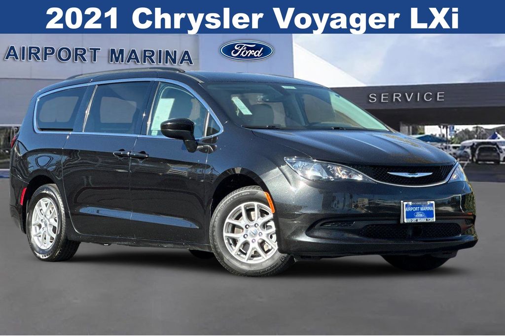 2021 Chrysler Voyager LXI 2