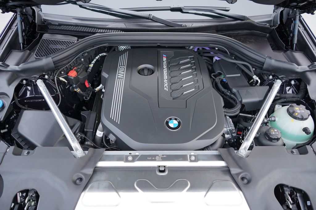 Thumbnail: 2025 BMW X4 - 21