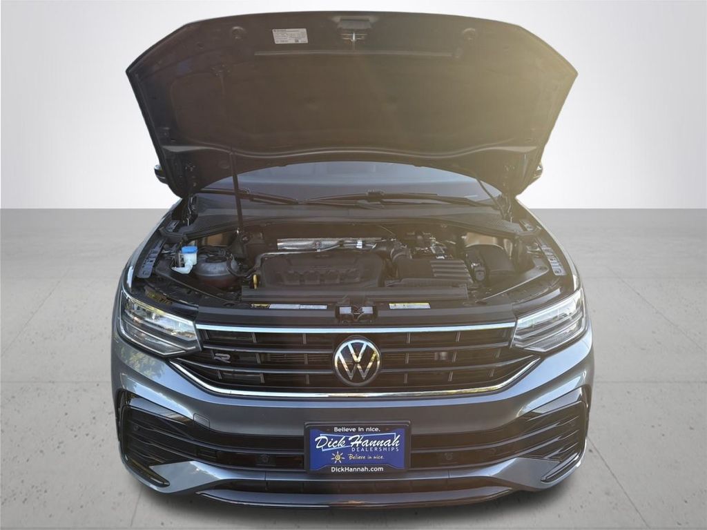 2022 Volkswagen Tiguan 2.0T SE R-Line Black