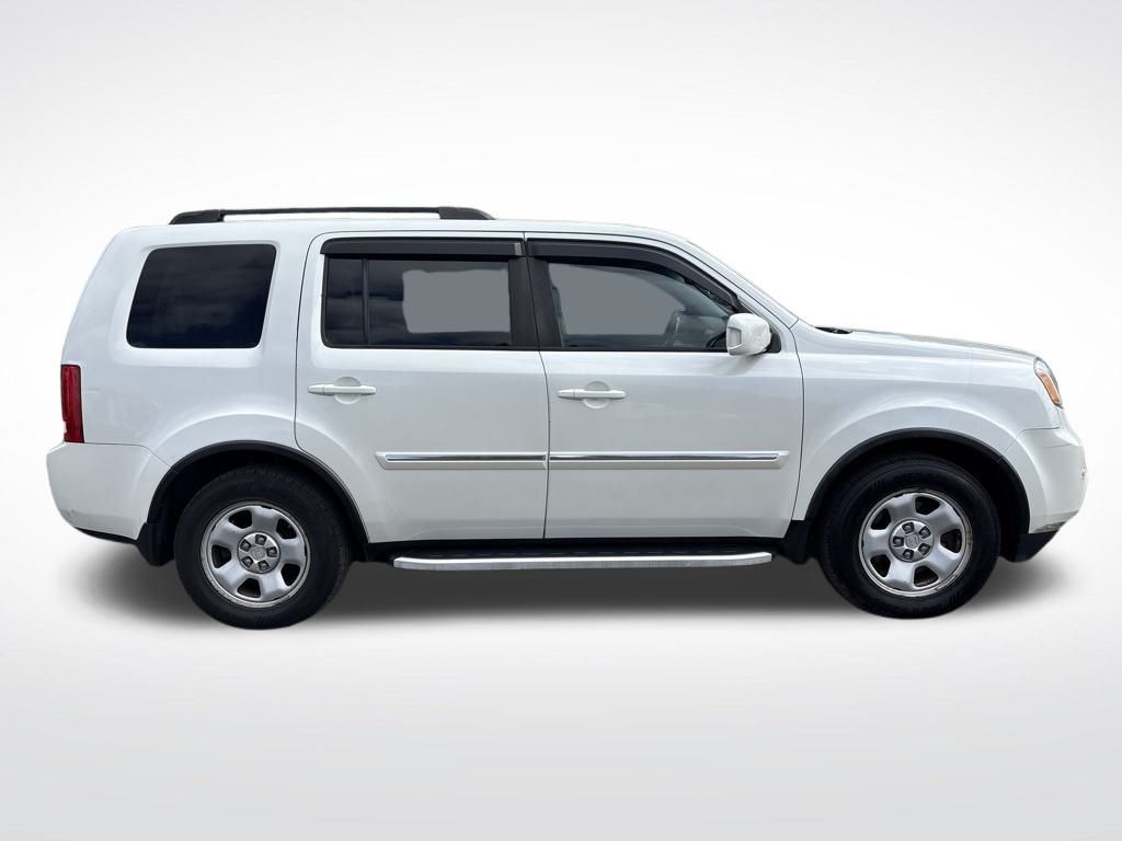 2014 Diamond White Pearl Honda Pilot Touring 4X4 SUV