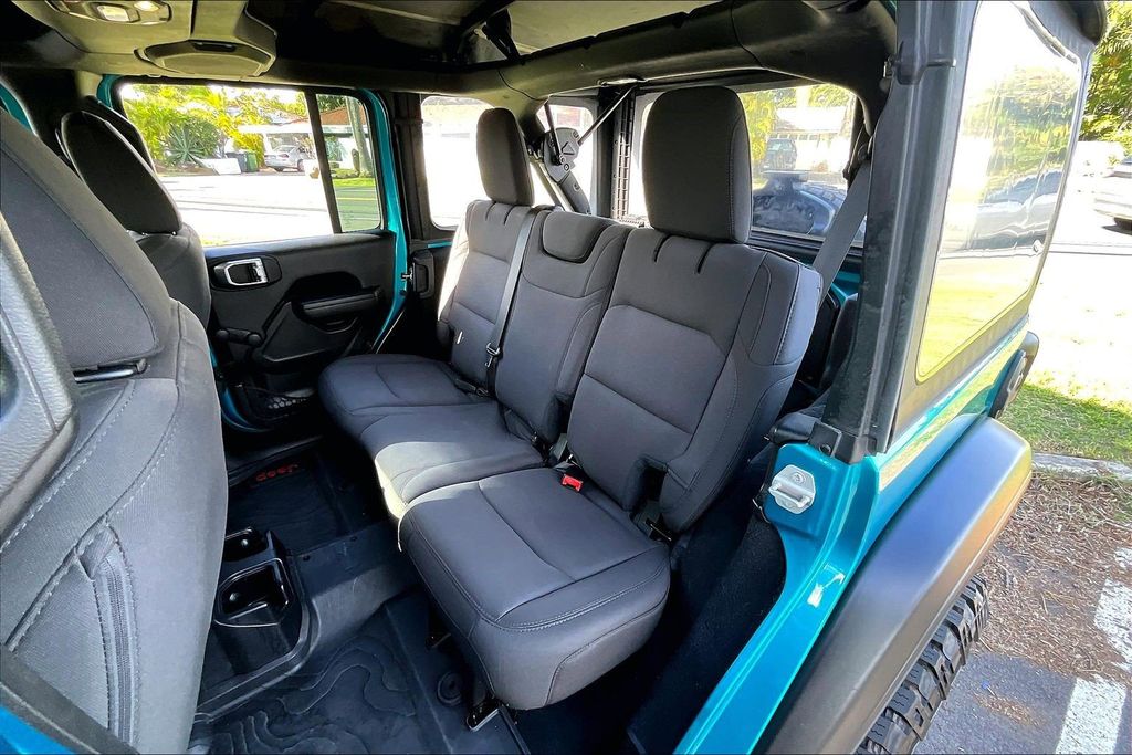 Used 2020 Teal Jeep Unlimited Sport image 28