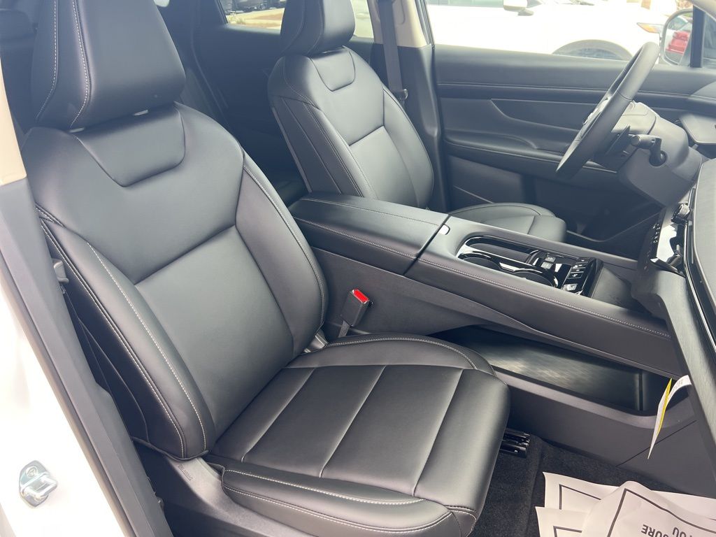 2025 Everest White Pearl Tricoat Nissan Murano SV FWD SUV