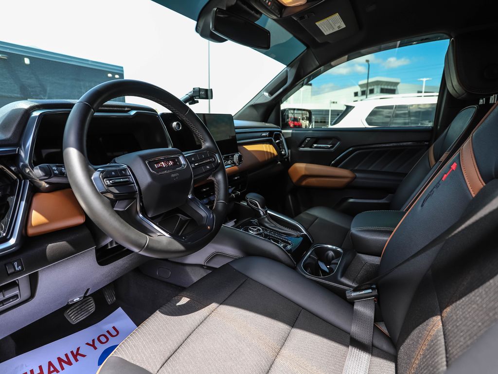 Thumbnail: 2024 GMC Canyon - 10