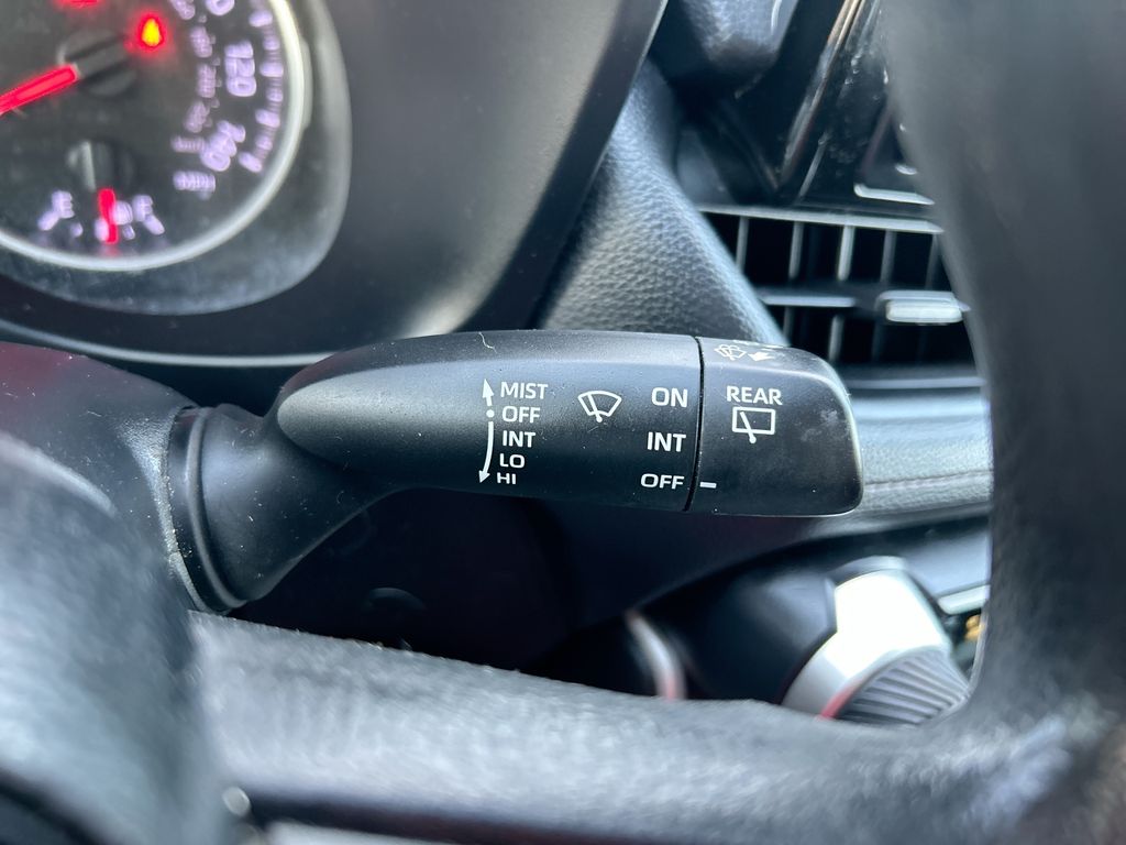 Thumbnail: 2021 Toyota RAV4 - 18