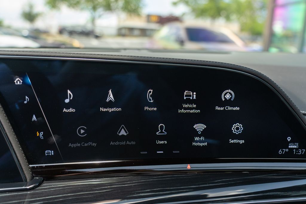 2024 Cadillac Escalade V-Series photo