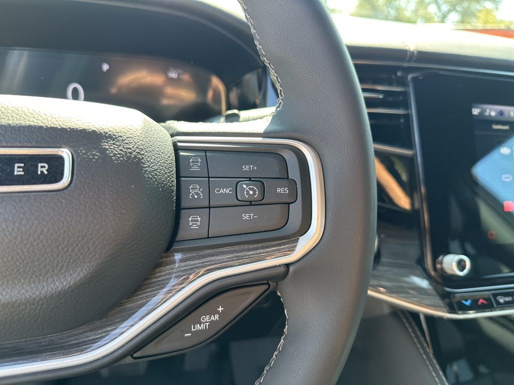 Used Car 2022 Jeep Wagoneer  Series Iii For Sale Under $50,000 In Austin, Texas