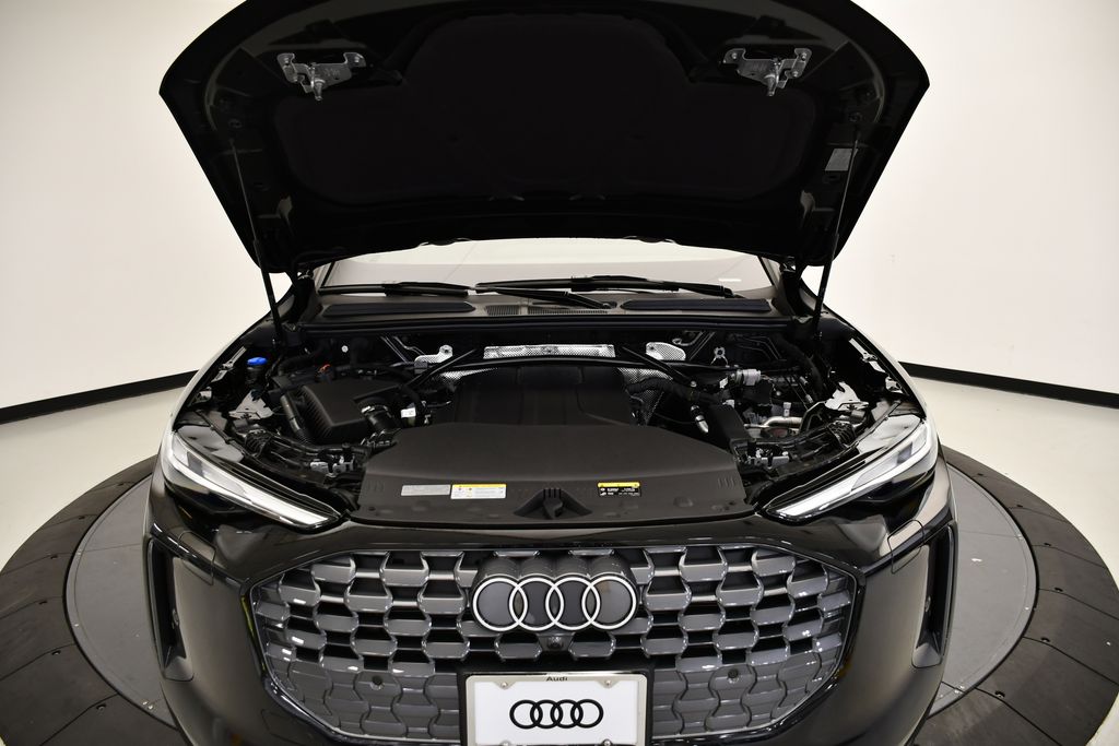 Thumbnail: 2025 Audi Q5 - 12