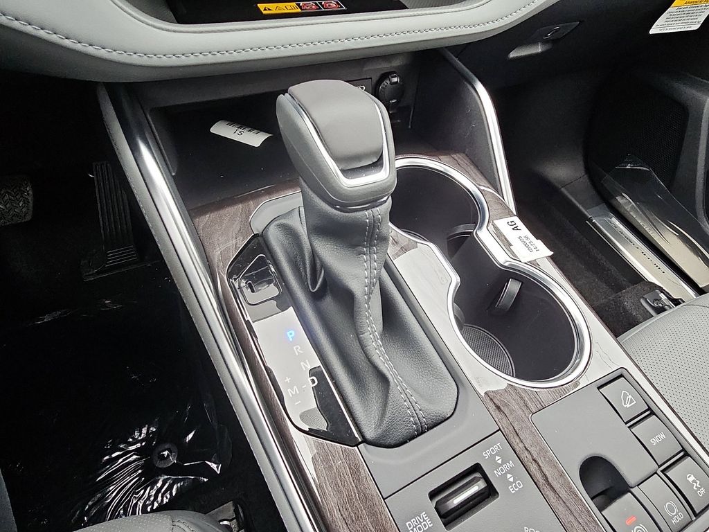 Thumbnail: 2026 Toyota Highlander - 12