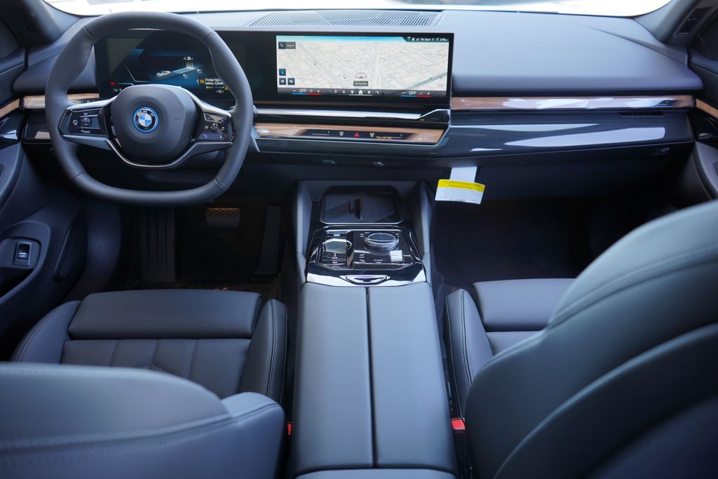 2024 BMW i5 eDrive40 13