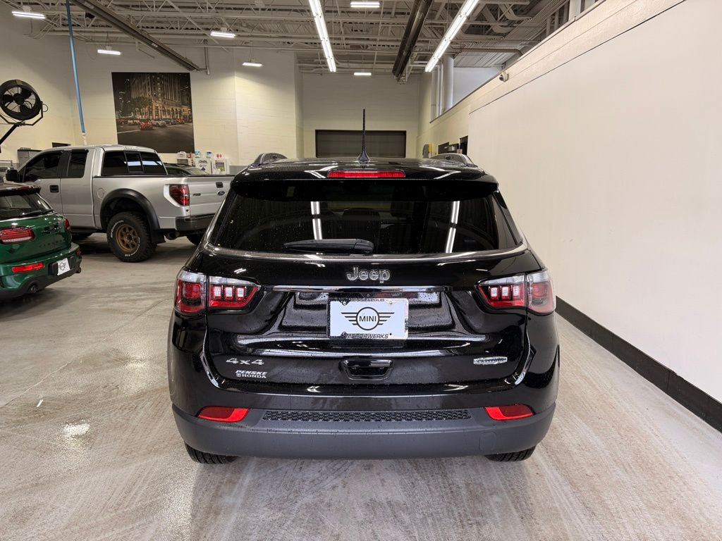 Thumbnail: 2022 Jeep Compass - 4