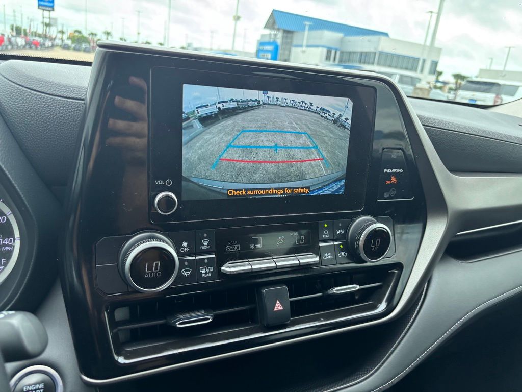 2024 Toyota Highlander LE Gray at Gullo Toyota