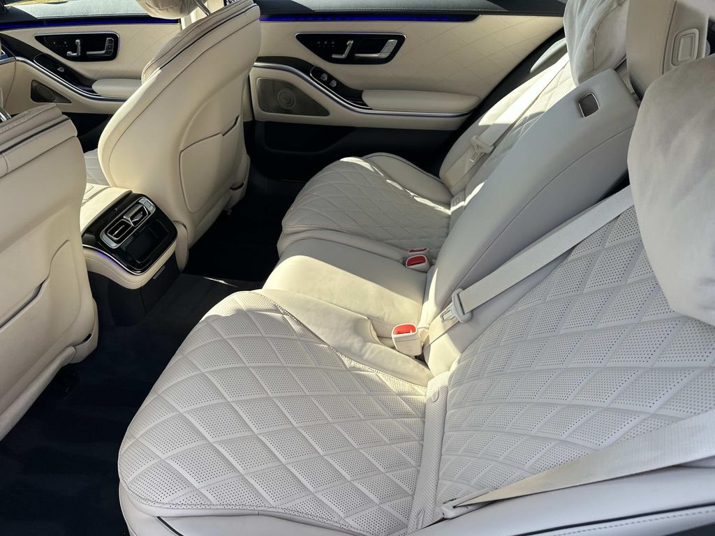 Thumbnail: 2024 Mercedes-Benz S-Class - 26