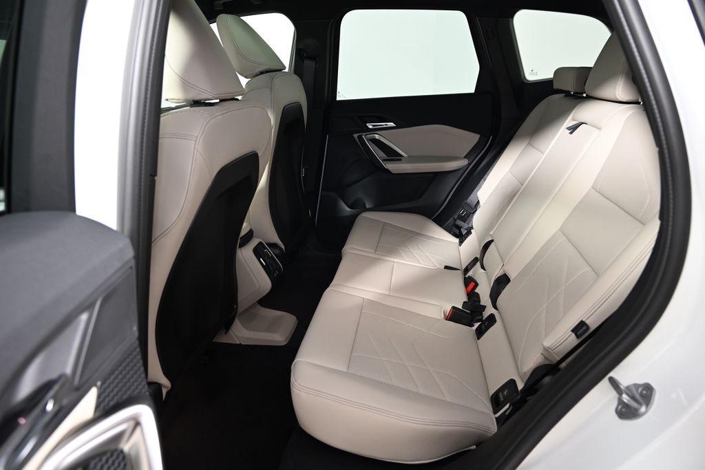 2025 BMW X1 xDrive28i 24