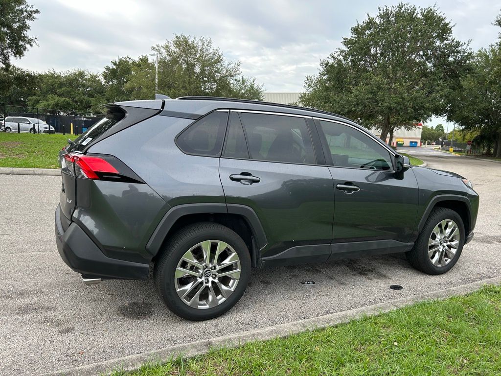2020 Toyota RAV4 XLE Premium 5