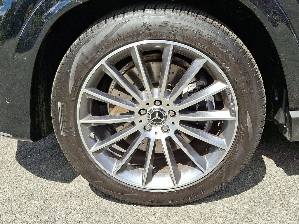 Thumbnail: 2025 Mercedes-Benz GLE - 8